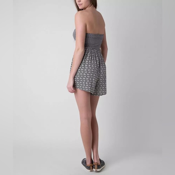 ROXY SUCH GREAT HEIGHTS romper . - Picture 2 of 7